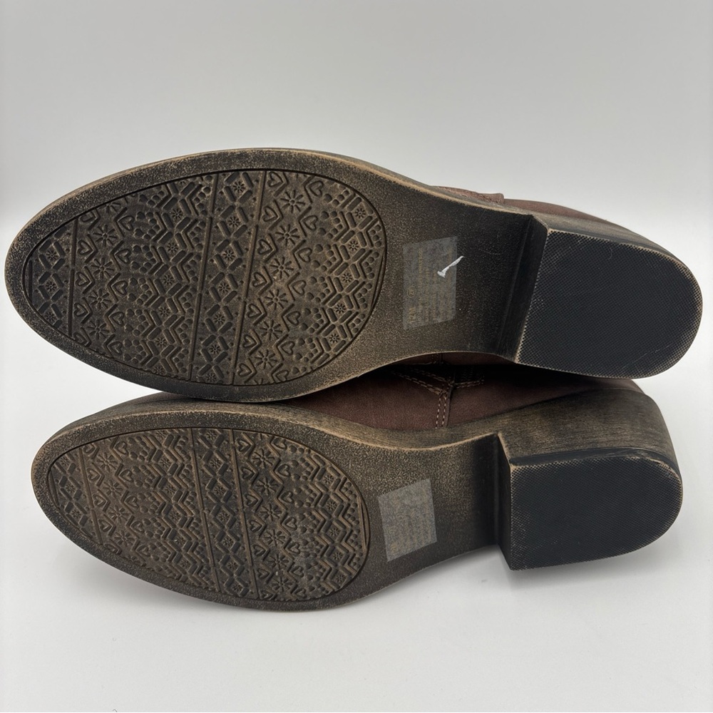 Maurices Men's Chukka Boots in Rich Brown - Picture 8 of 13